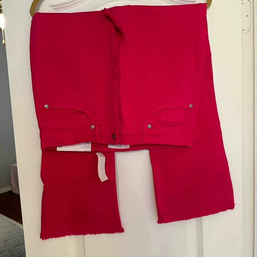 Loft High rise kick crop pants size 6 hot pink NWT